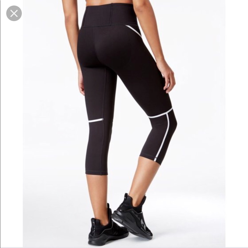Puma Powershape DryCell Cropped Leggings Size S - Picture 2 of 8